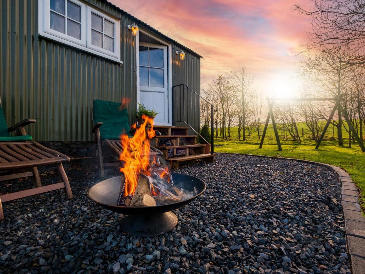 The Pleasant Hut At Mountpleasant Farm Villa Ulverston Eksteriør billede